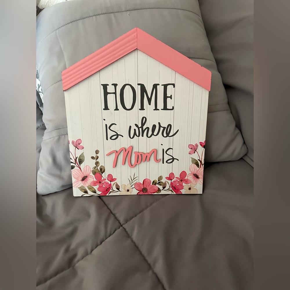 Pink and White 'Home is Where Mom is' Decor NWT